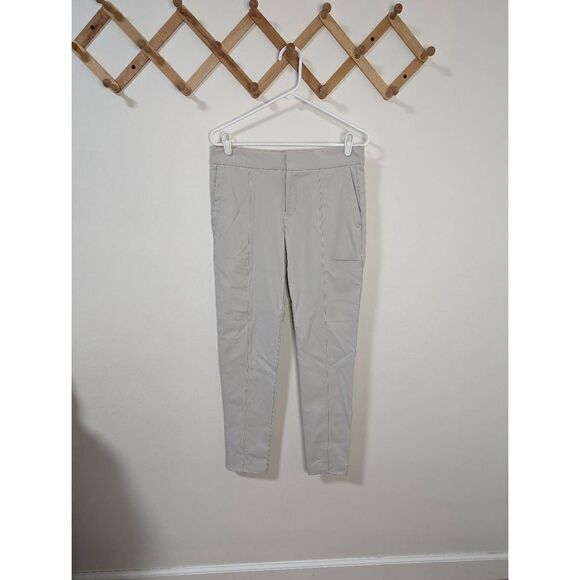 Athleta Cargo Style Wander Stash Athletic Pants - Size 8 - Picture 1 of 13